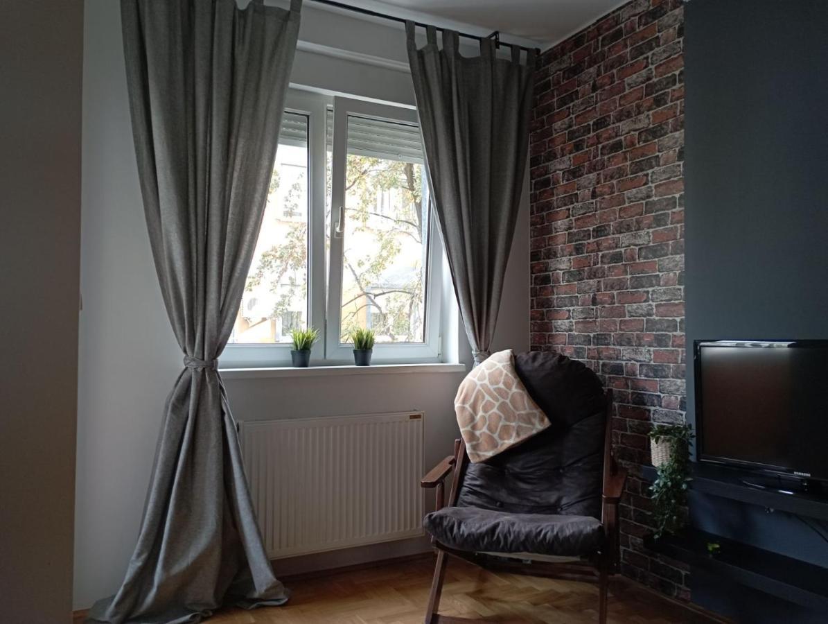 Sun Center Apartment Novi Sad Bagian luar foto